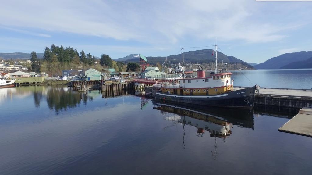 Swept Away Inn Port Alberni Exterior foto